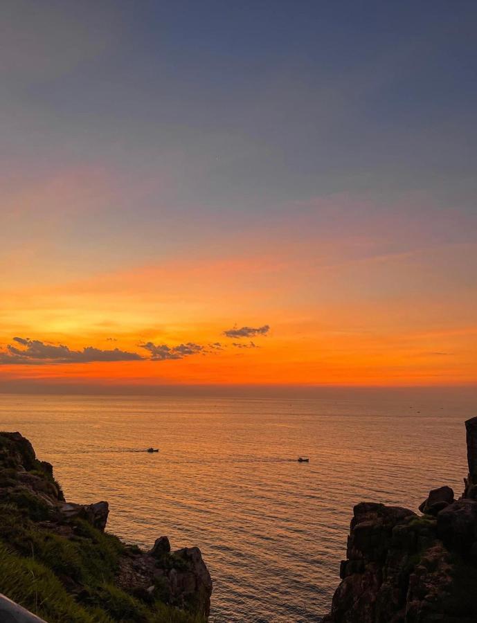 Khach San Nghinh Phong Beach Tuy Hòa Kültér fotó